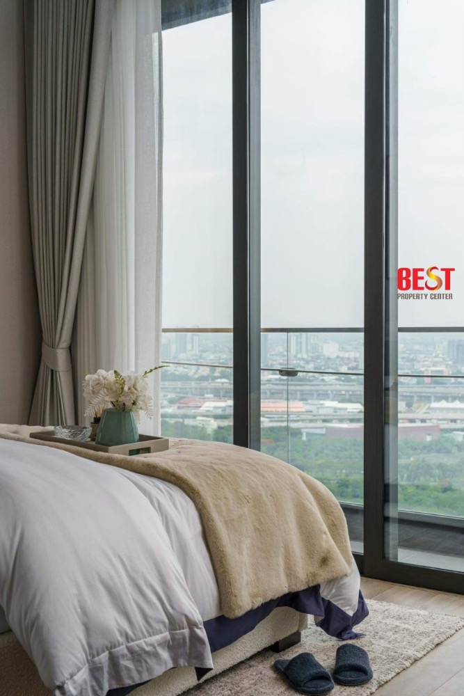 ขาย The Crest Park Residence  ห้องใหม่ ขนาด 2 ห้องนอน ชั้นสูง  มือหนึ่งจาก โครงการ พร้อมรับโปรโมชั่น และ ส่วนลด จุใจ ทำเลเทพ ห้าแยกลาดพร้าว